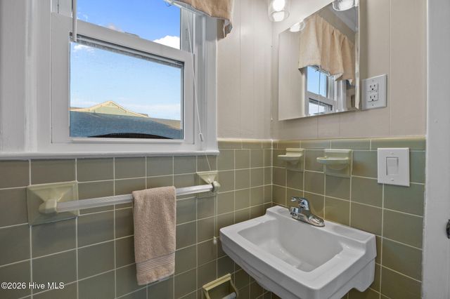 170 Ocean Boulevard W, Supply, NC 28462