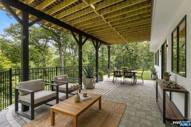 69 Mazur Place, Hawthorne, NJ 07506