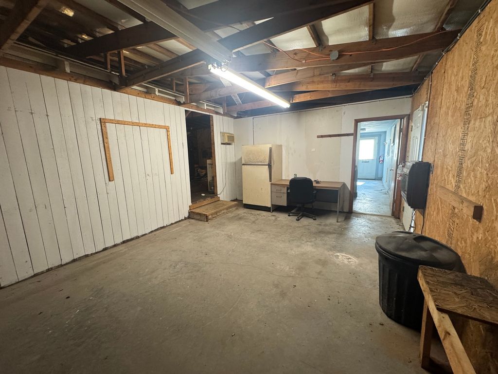 Image 15 of property listing at 1815 Forest Avenue, Mt Vernon, IL 62864