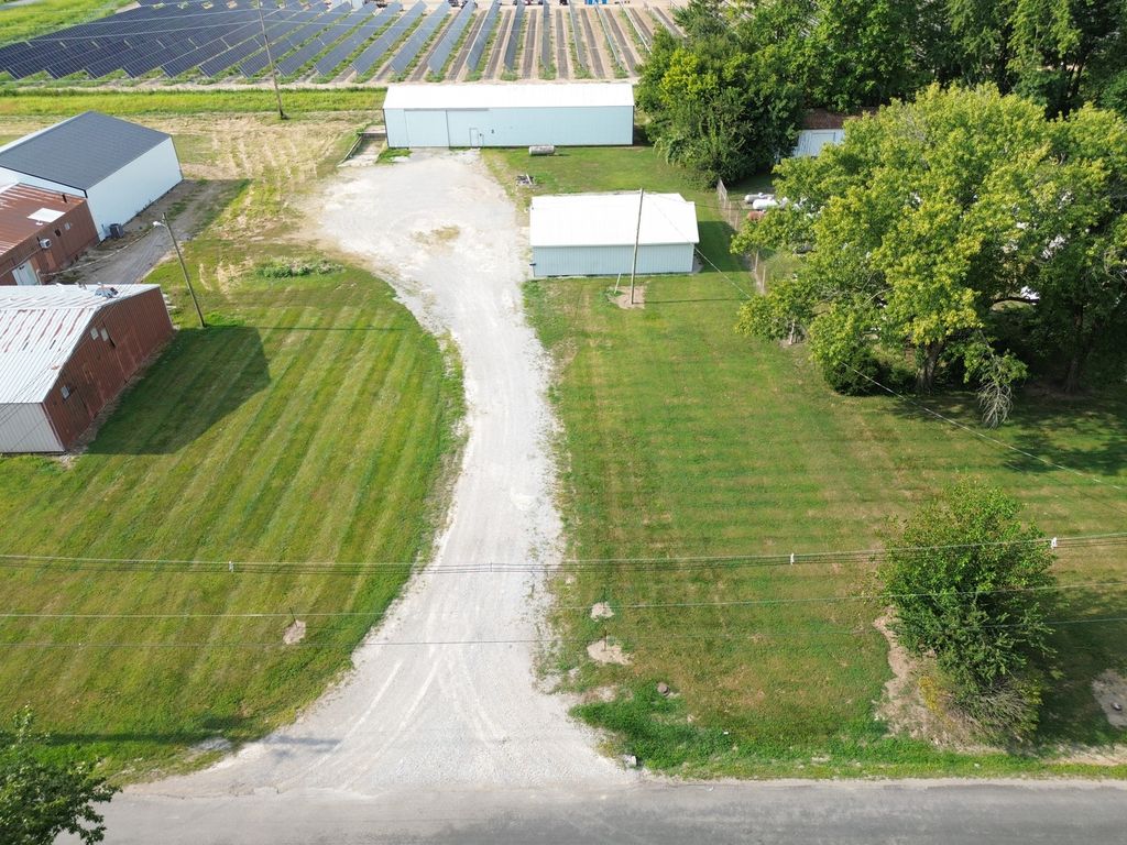 Image 29 of property listing at 1815 Forest Avenue, Mt Vernon, IL 62864