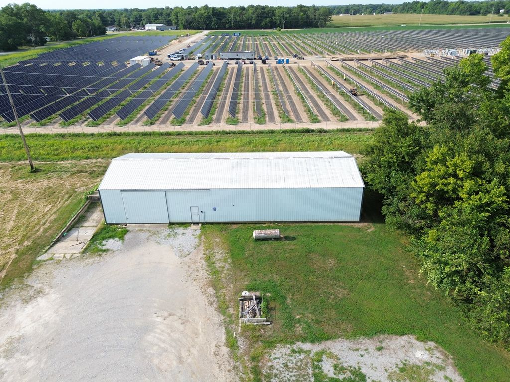 Image 31 of property listing at 1815 Forest Avenue, Mt Vernon, IL 62864