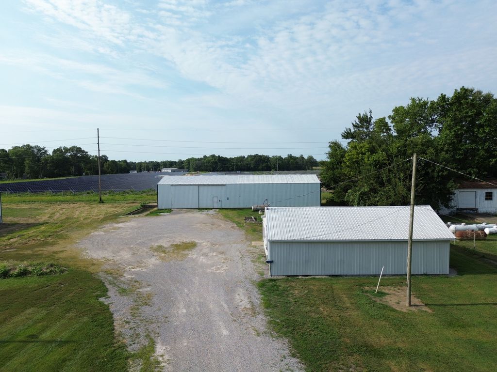 Image 39 of property listing at 1815 Forest Avenue, Mt Vernon, IL 62864