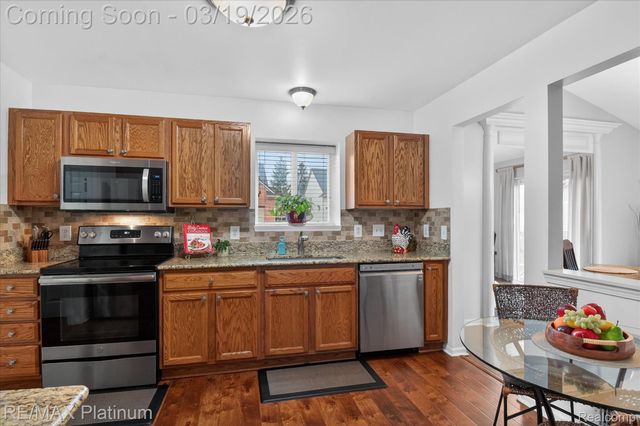 501 Snowfall Court, Genoa Township, MI 48843