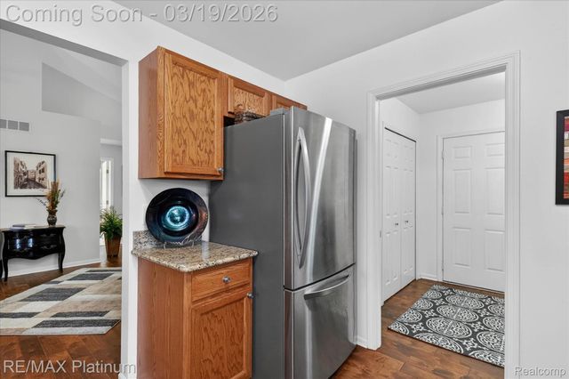 501 Snowfall Court, Genoa Township, MI 48843