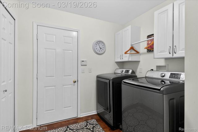 501 Snowfall Court, Genoa Township, MI 48843