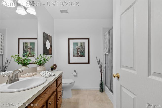 501 Snowfall Court, Genoa Township, MI 48843