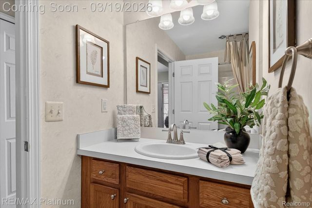 501 Snowfall Court, Genoa Township, MI 48843