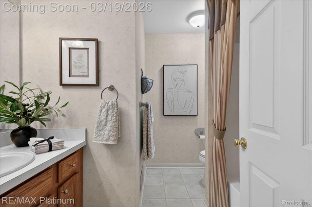 501 Snowfall Court, Genoa Township, MI 48843