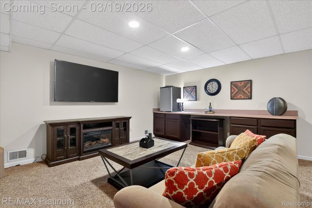 501 Snowfall Court, Genoa Township, MI 48843