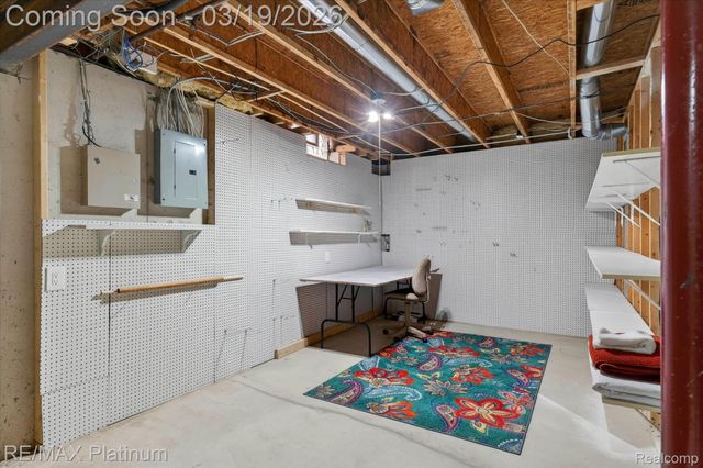 501 Snowfall Court, Genoa Township, MI 48843