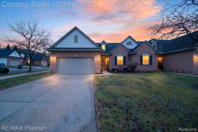 501 Snowfall Court, Genoa Township, MI 48843