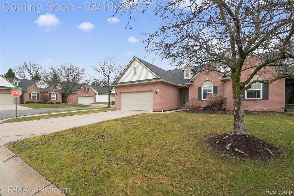 501 Snowfall Court, Genoa Township, MI 48843