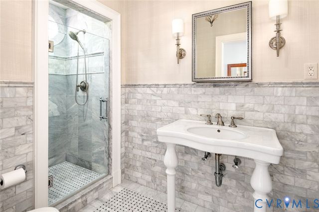 105 Brookschase Ln, Henrico, VA 22229