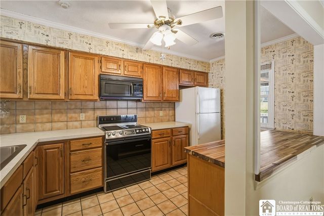 6 West Terrace Avenue 11, Busti, NY 14750