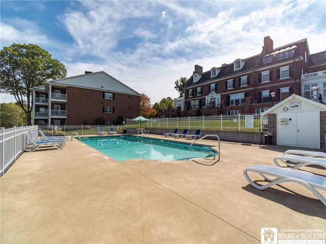 6 West Terrace Avenue 11, Busti, NY 14750