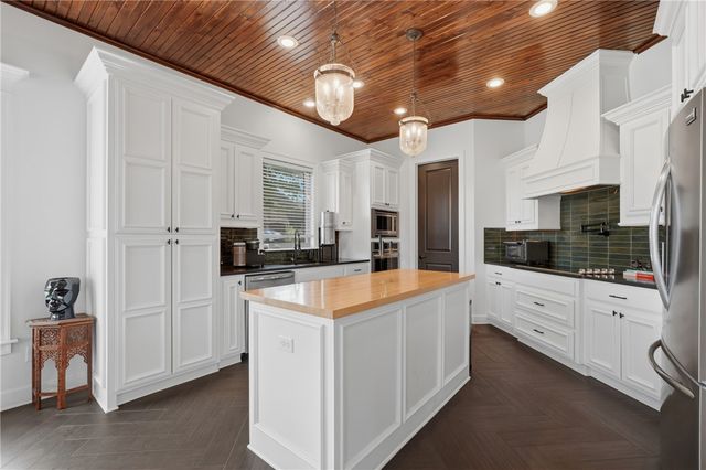 3405 SW Cabernet Avenue, Bentonville, AR 72712