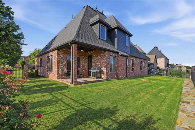 3405 SW Cabernet Avenue, Bentonville, AR 72712