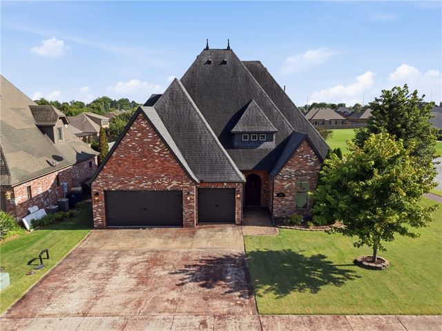 3405 SW Cabernet Avenue, Bentonville, AR 72712
