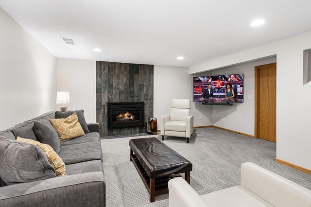 2500 Overlook Drive, Bloomington, MN 55431