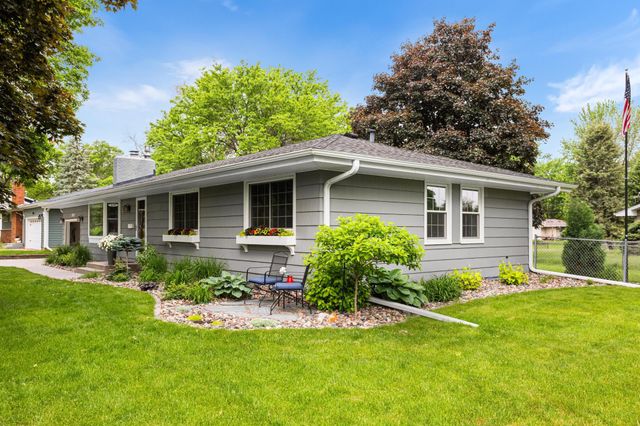 2500 Overlook Drive, Bloomington, MN 55431