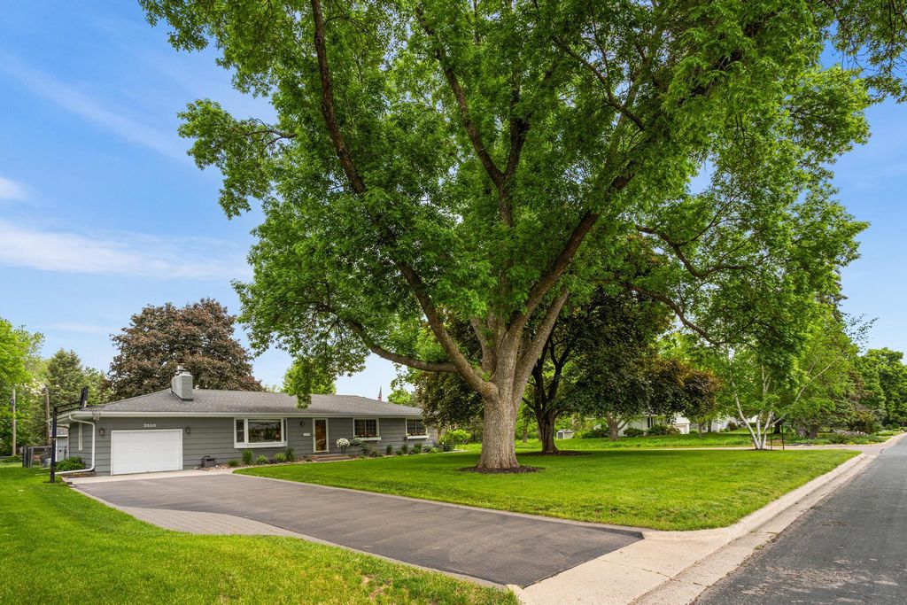 2500 Overlook Drive, Bloomington, MN 55431