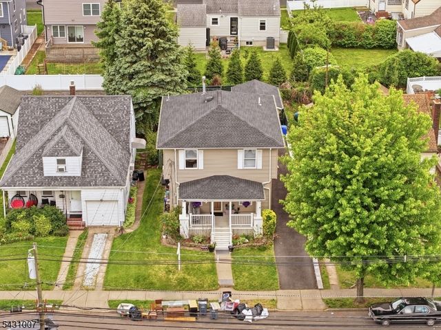 161 South Pkwy, Clifton City, NJ 07014