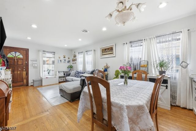 161 South Pkwy, Clifton City, NJ 07014