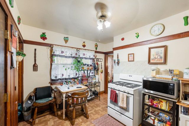 4881 N 27th STREET, Milwaukee, WI 53209