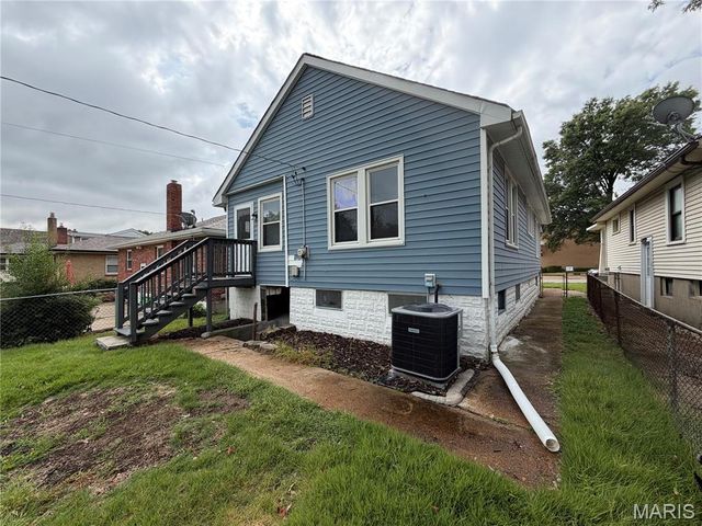 4091 Blow Street, St Louis, MO 63116