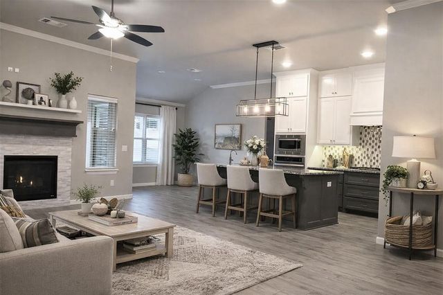 1313 N Beale Terrace, Mustang, OK 73064