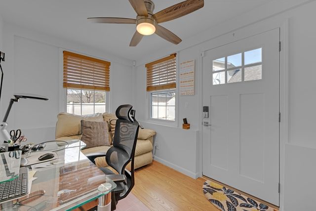 14 Vassar St, Leominster, MA 01453