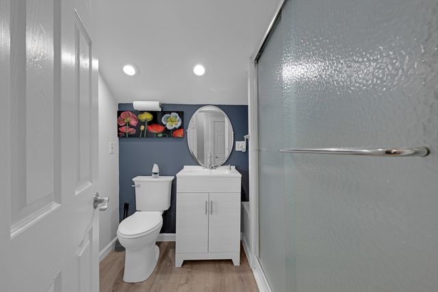 14 Vassar St, Leominster, MA 01453