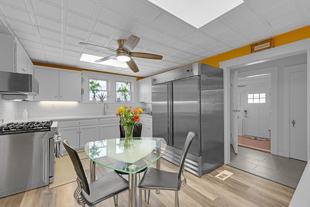 14 Vassar St, Leominster, MA 01453