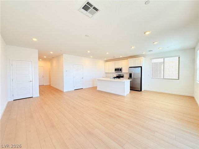 1450 Great Snipe Avenue, Las Vegas, NV 89138