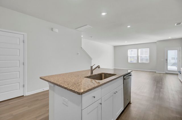 1471 Central Avenue, Summerville, SC 29483