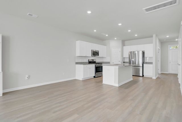 1471 Central Avenue, Summerville, SC 29483