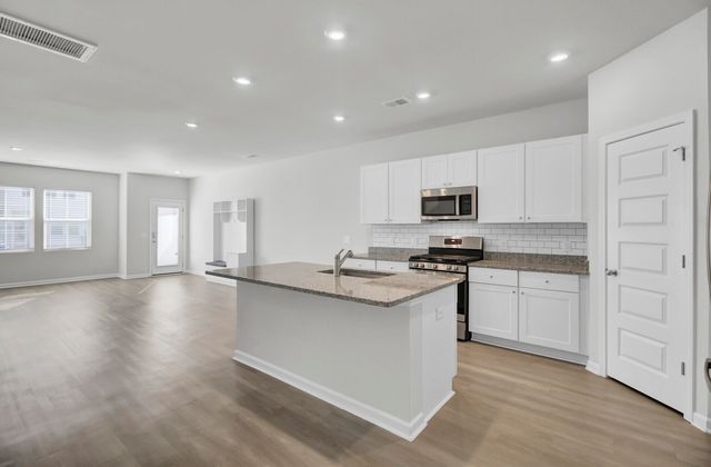 1471 Central Avenue, Summerville, SC 29483