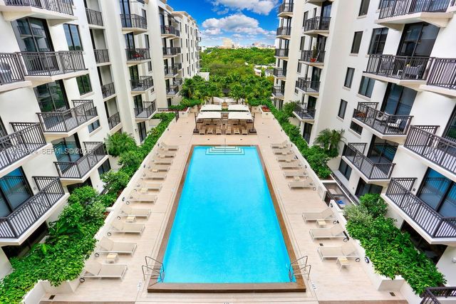 301 Altara Ave 827, Coral Gables, FL 33146