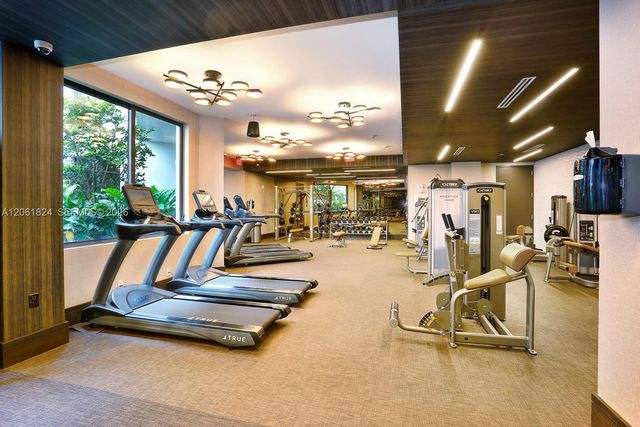301 Altara Ave 827, Coral Gables, FL 33146