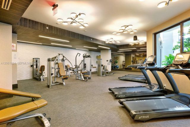 301 Altara Ave 827, Coral Gables, FL 33146