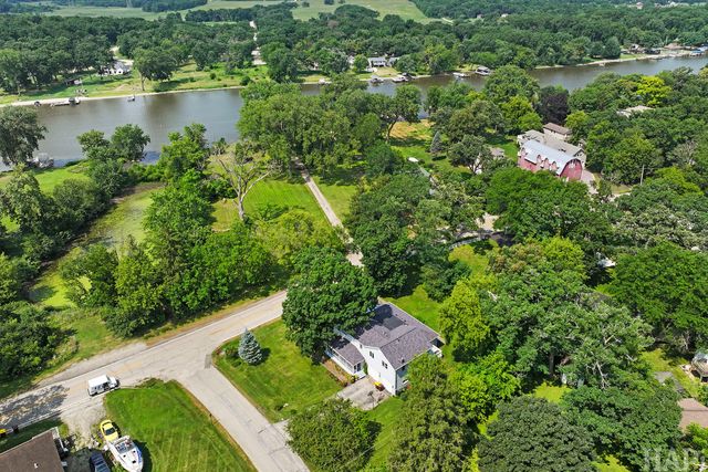 4712 Wildwood Drive, Mchenry, IL 60051
