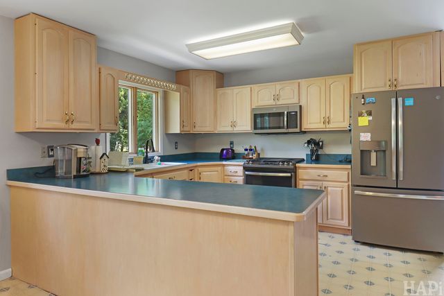 4712 Wildwood Drive, Mchenry, IL 60051