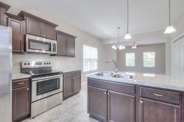 128 Ramsden Ave, La Vergne, TN 37086