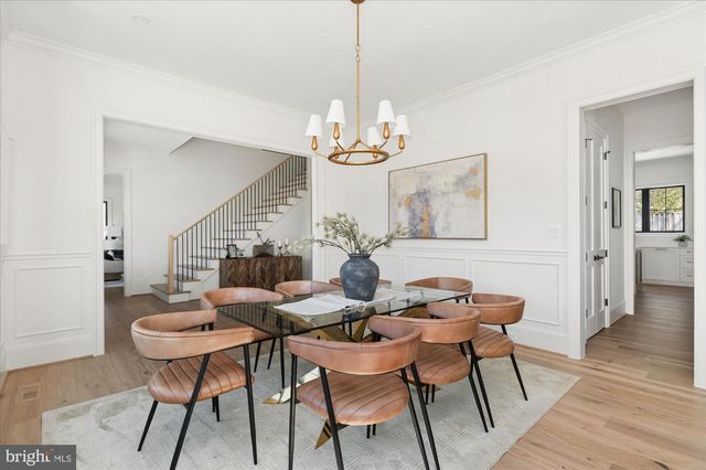 2400 N LINCOLN ST, Arlington, VA 22207