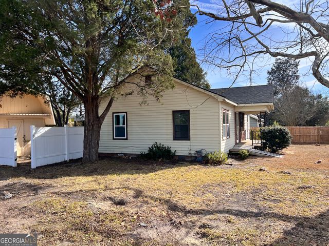 3 E Ninth Street, Mcrae-helena, GA 31037