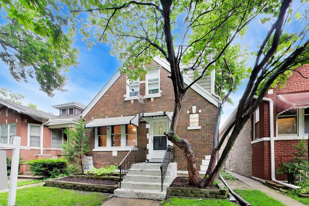 5012 N Tripp Avenue, Chicago, IL 60630 — exterior