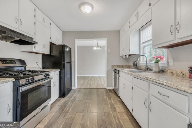 120 Caldwell Drive, Hampton, GA 30228