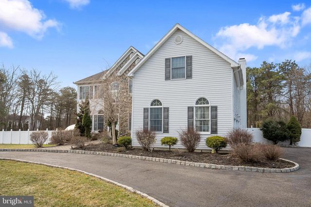 9 REDWOOD CT, Monroe Township, NJ 08831