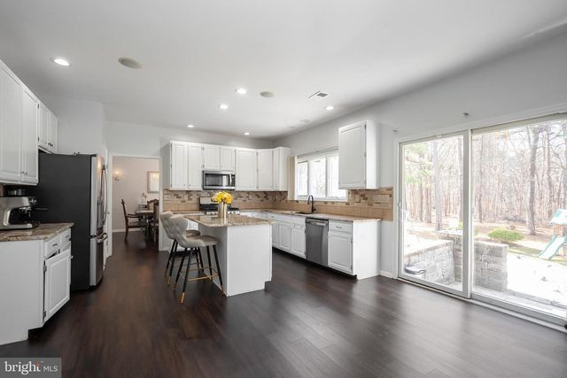 9 REDWOOD CT, Monroe Township, NJ 08831