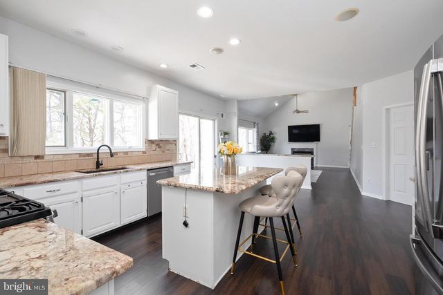 9 REDWOOD CT, Monroe Township, NJ 08831